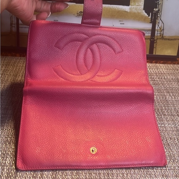 AUTHENTIC CHANEL CAVAIR LONG WALLET/CHANEL SUNGLASSES BUNDLE - Picture 7 of 17